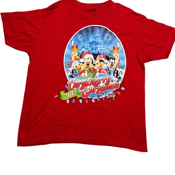 Mickey’s Very Merry Christmas Party. 2012 Red Disney Shirt.‎ XL. - Picture 1 of 3